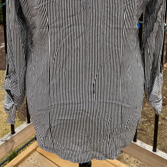 2for$30 NWOT Black & White Striped Button Shirt Blouse Size 12 - Picture 7 of 8
